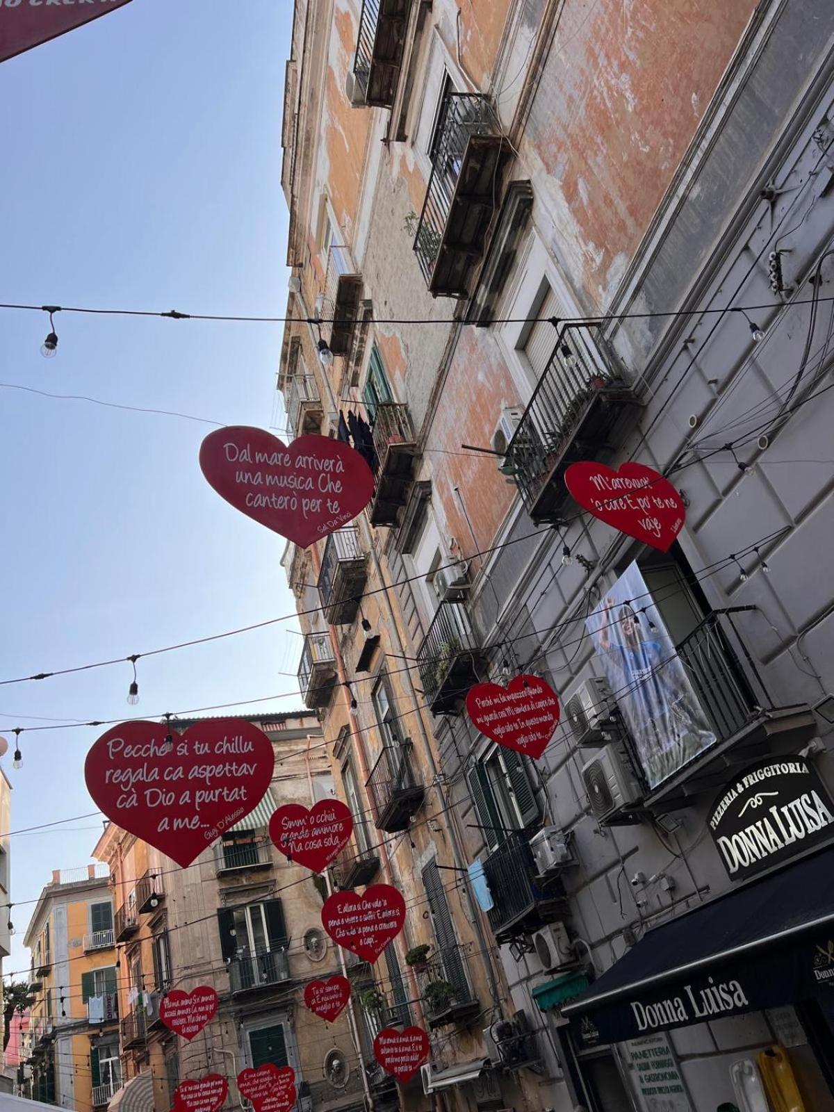 Casa Tolentino Al Centro Di Napoli Villa Exteriör bild